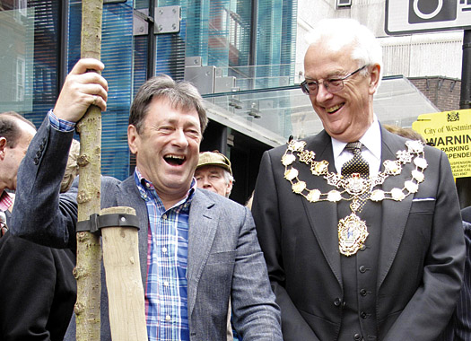 Alan Titchmarsh lends expert hand with elms in Bolsover Street wnews080411_10