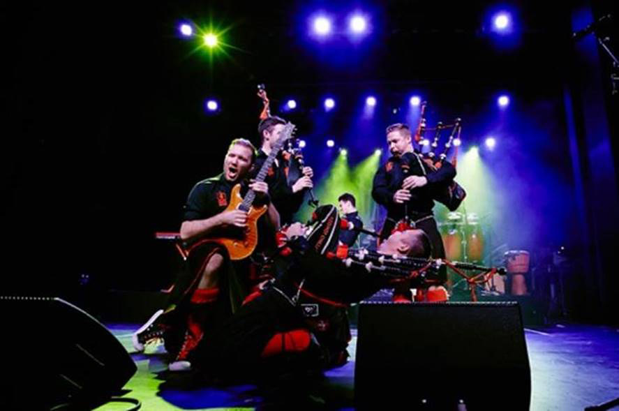 THE RED HOT CHILLI PIPERS