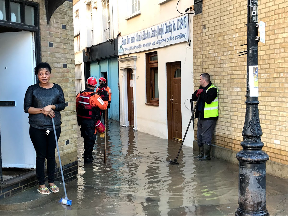 Homes flooded by burst water main in Euston eustonflood