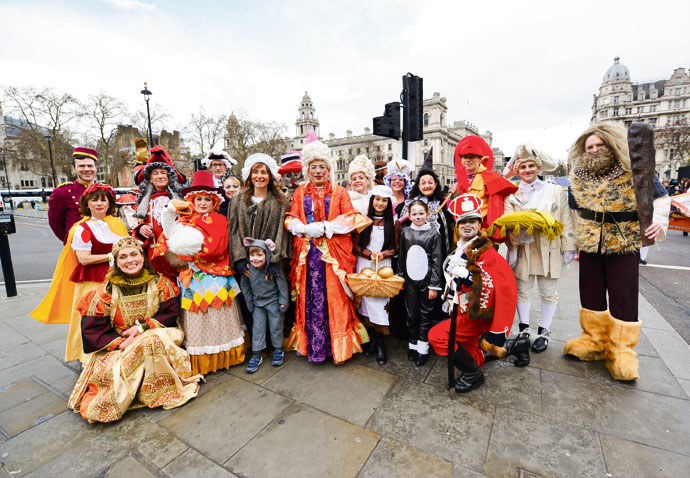 Panto parade kids