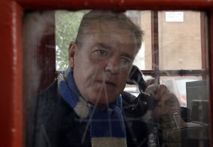 Suggs in Soho: When singer was ‘knee-high to a bar stool’ Suggs in Phonebox