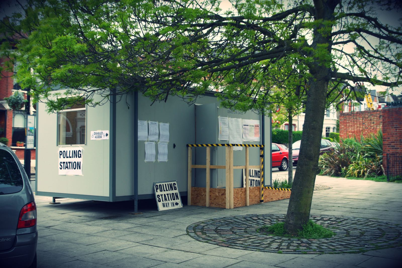 Portakabin polling station ordered after West Hampstead school refuses to close on election day 2018-04-25-PHOTO-00000402