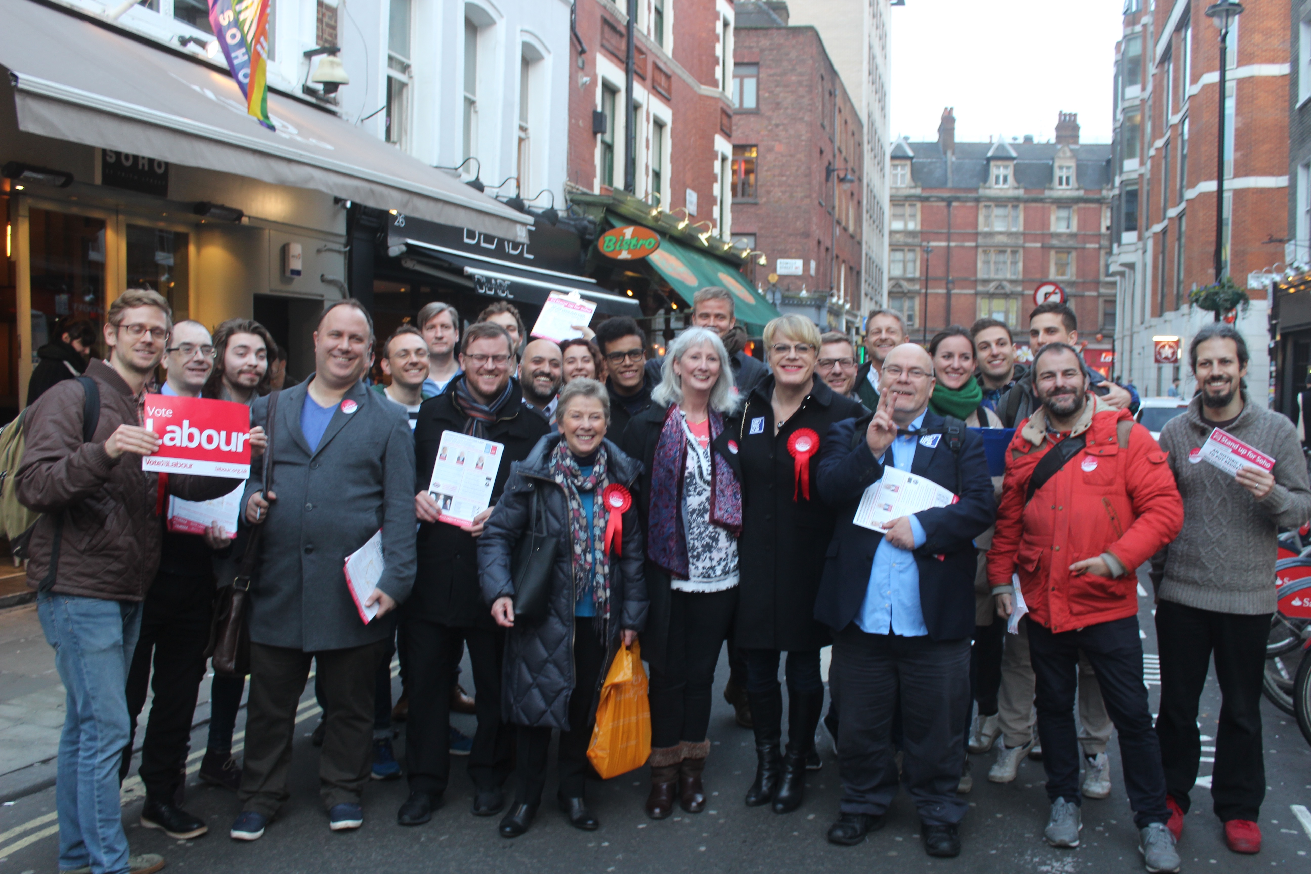 Eddie Izzard: Headless chickens better clued-up than Conservative cabinet Westminster Labour