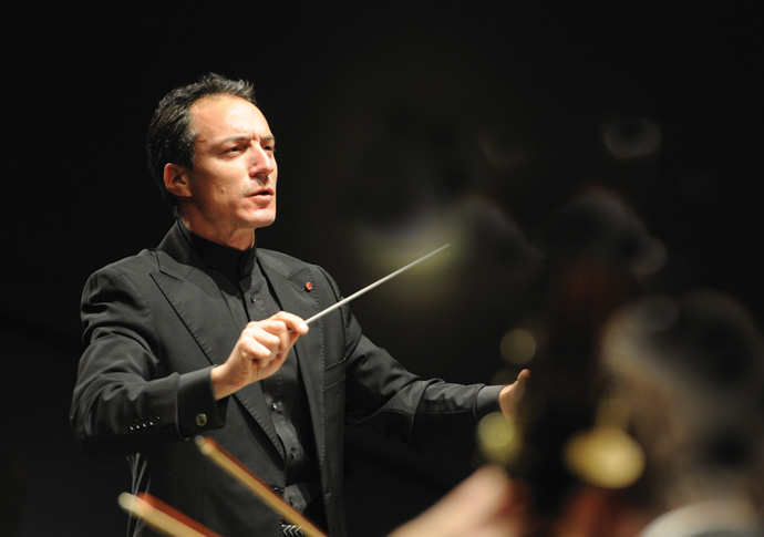 Conductor who’s passing on the baton Damain Lorio credit Annalise Photography