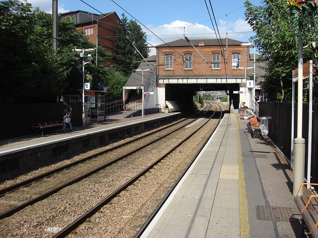 photo credit oxyman 1024px-West_Hampstead_railway_station_2