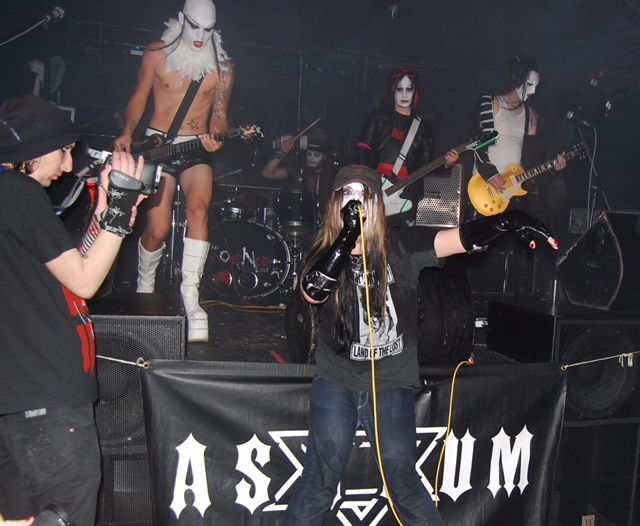 Inside the Asylum: St Giles church throws open doors to subcultures 3-an-asylum-gig