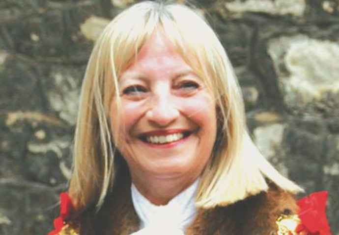 Louise Hyams
