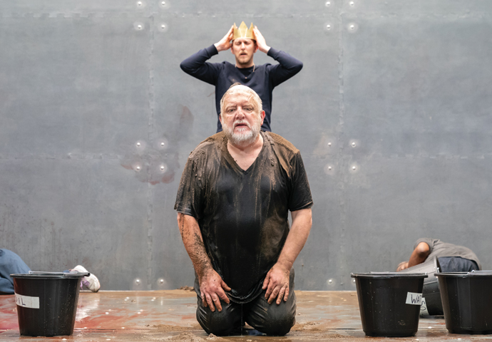 Review: The Tragedy of King Richard II, at Almeida Theatre The Tragedy of King Richard the Second. Simon Russell Beale and Leo Bill. Photo credit Marc Brenner (10)