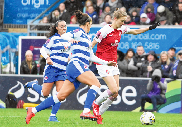 Arsenal ace Miedema breaks scoring record Reading Women vs Arsenal Women - FA Women's Super League