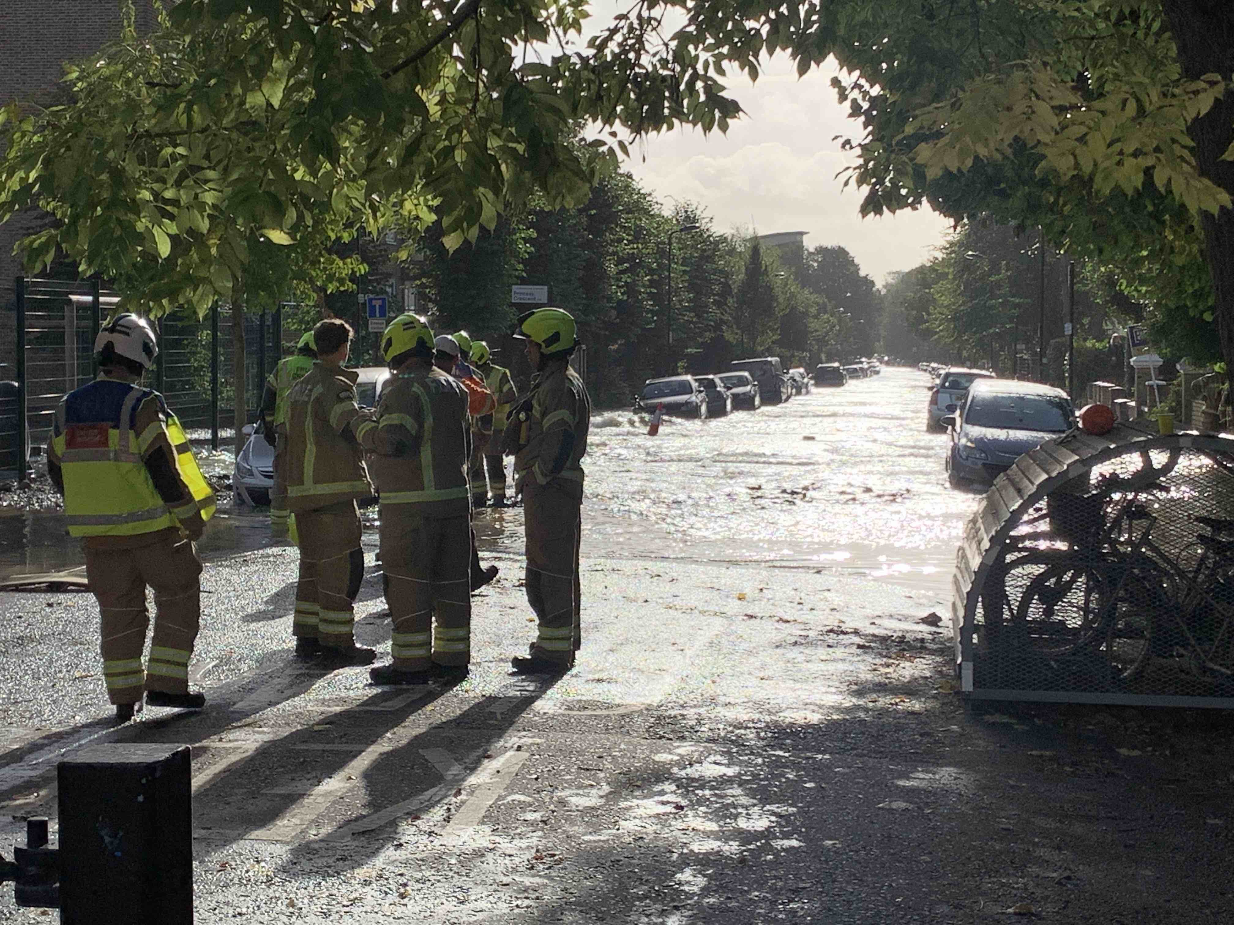 Thames Water slammed after another major burst water main thames water 6