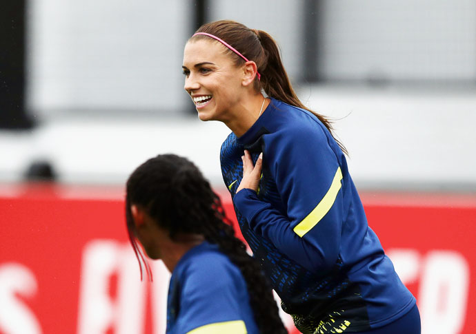 Morgan & Bale: what a double! Alex Morgan IMG_2828 cutout