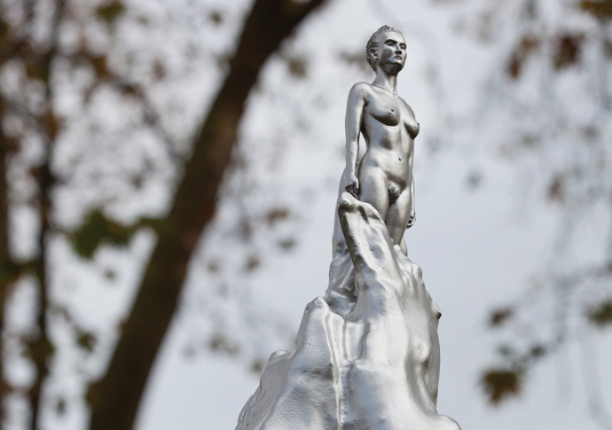 A vindication of Mary Mary Wollstonecraft statue 27-Close up ©Ioana Marinescu