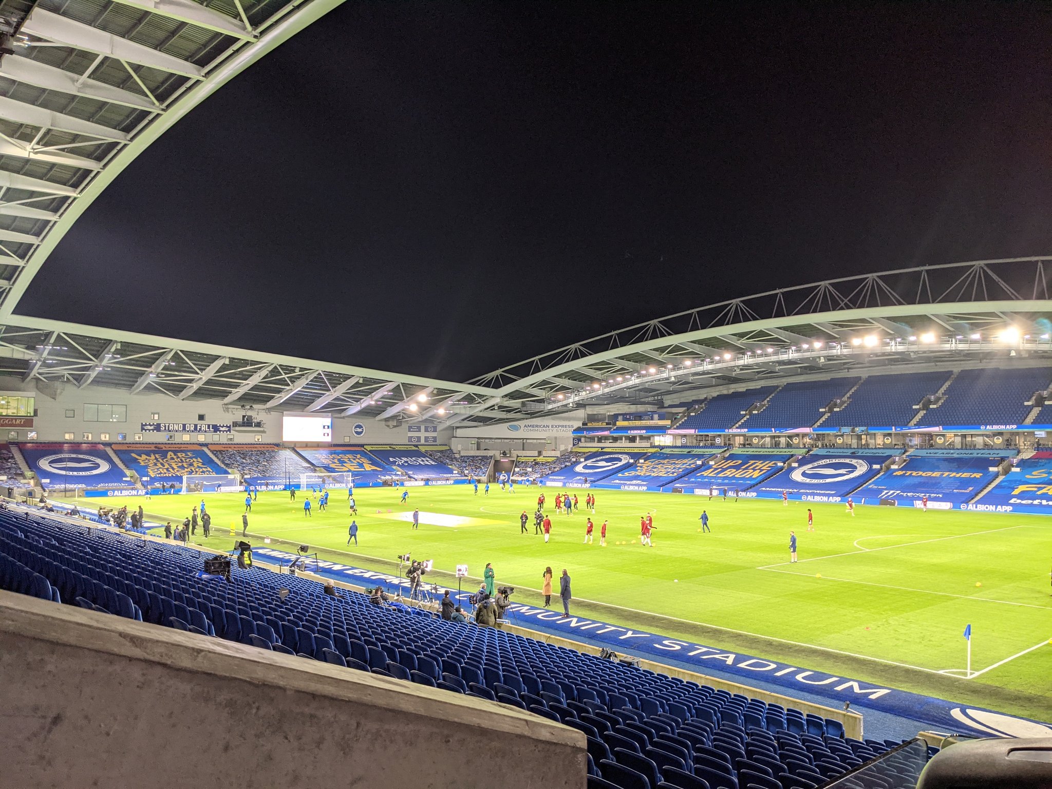Arsenal grind out victory at Brighton EqbGJ-wXAAIPRX9