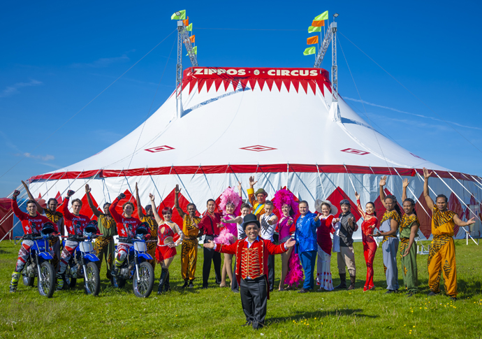 Zippos Circus Performers_ZIPPOS CIRCUS 2021 CARNIVAL!_Photographer Piet-Hein Out