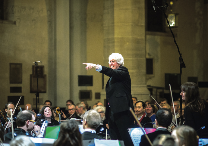 Passing on the baton Julian Williamson credit Alejandro Tamagno 2016_ LCO_November Sloane Square