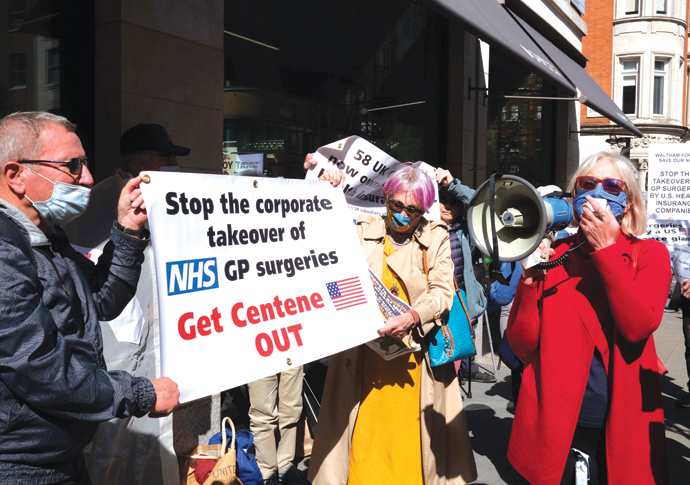 GP-protest-2_photo-Simon-Lamrock.jpg