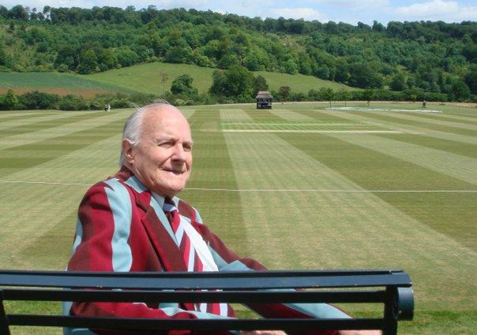 Harrington: The Queen’s horse vet met a saucy snake plumbly