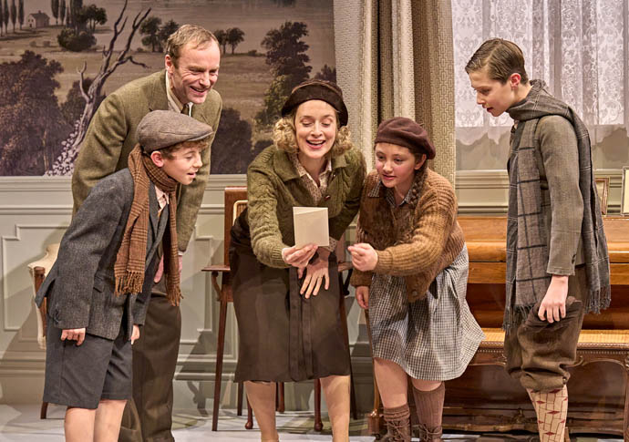 Mark Waschke Bertie Caplan Caitlin FitzGerald Chloe Raphael and Billy Byers in WATCH ON THE RHINE - Donmar Warehouse - photo by Manuel Harlan