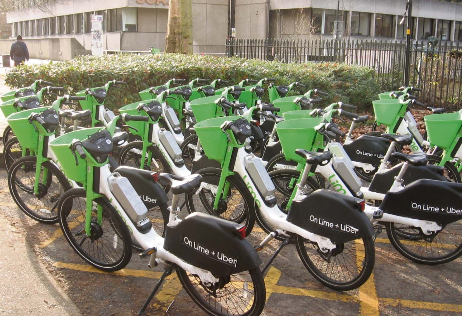 Harrington: Lime’s time to face the questions Lime bikes-dockless