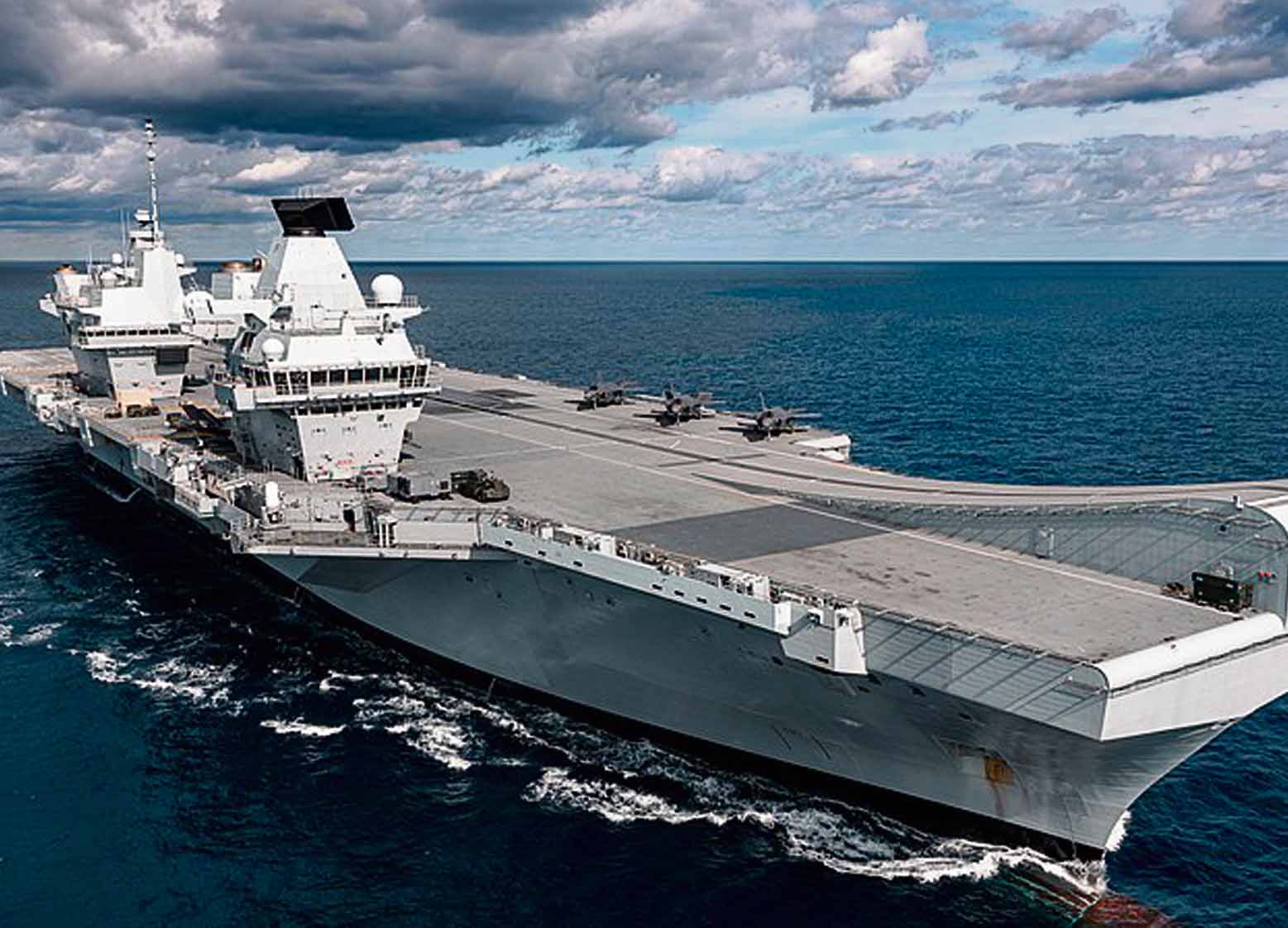 Aircraft carriers are by no means ‘obsolete’ HMS_Queen_Elizabeth_(cropped)