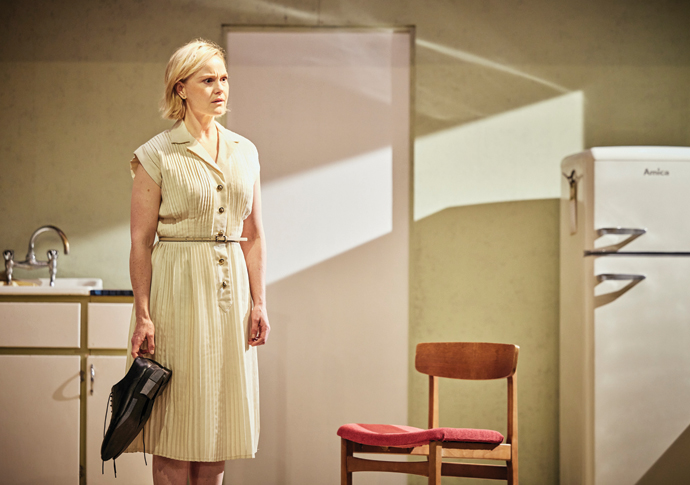 The Confessions - Eryn Jean Norvill - photo by Christophe Raynaud de Lage