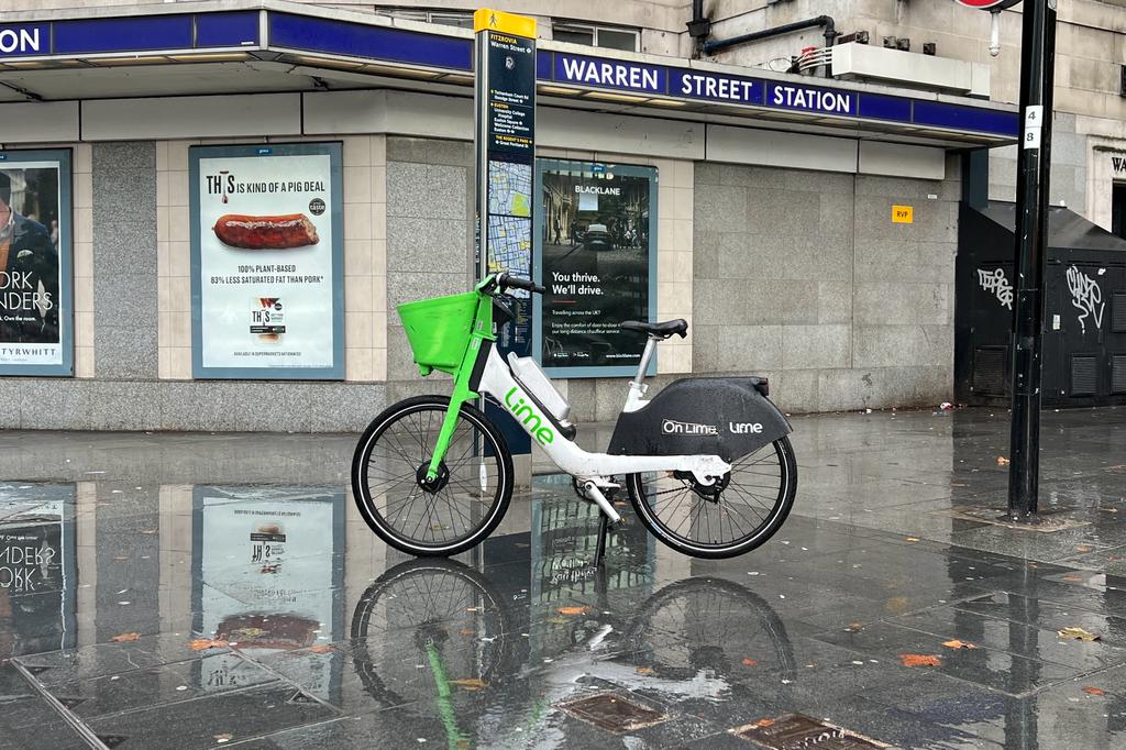 Cyclists should be registered and insured feb1087f-a57f-4290-8a30-6e31ab6110f0
