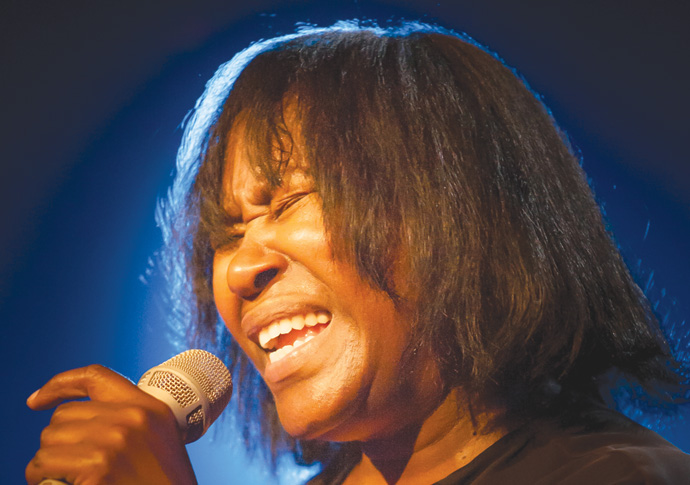 Joan Armatrading & Band IMG_8237