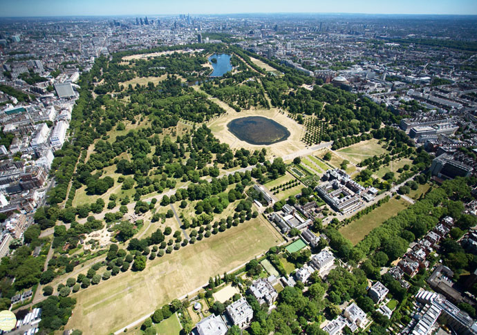 Hyde_Park_London_from_the_air