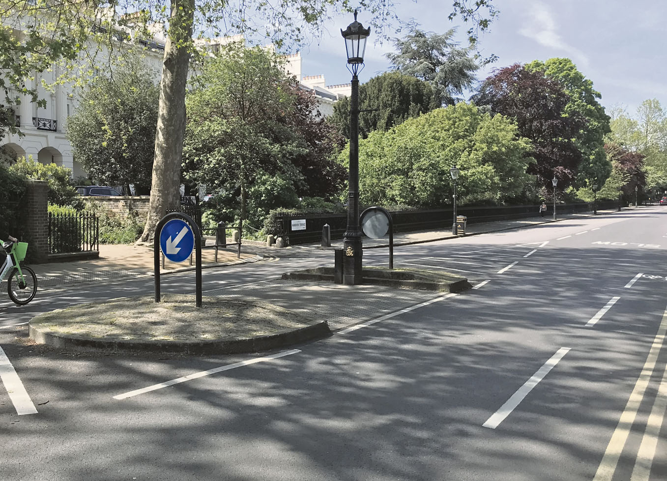 Problems with pelotons and pedestrians Regents Park cyclists