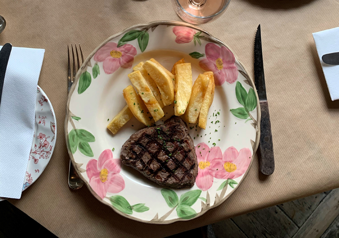 Steak frite at La Poule au Pot 1