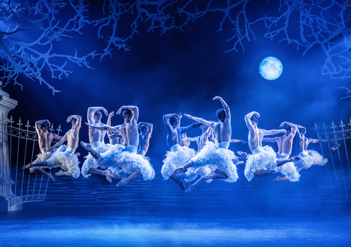 SWANLAKE by Bourne