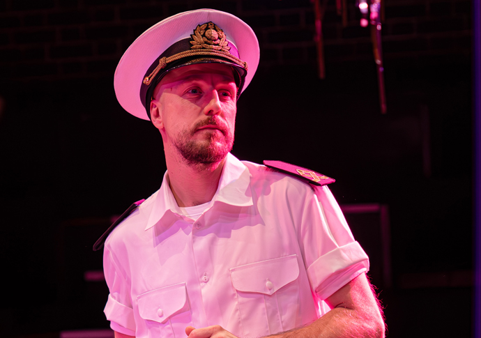 Review: Mariupol, at Cockpit Theatre BOBBIN-MARIUPOL-SHOW--34_PHOTO Tom Crooke
