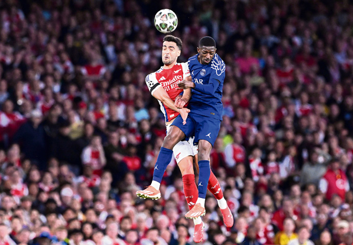 Arsenal FC v Paris Saint-Germain - UEFA Champions League 2024/25 Semi-Finals First Leg