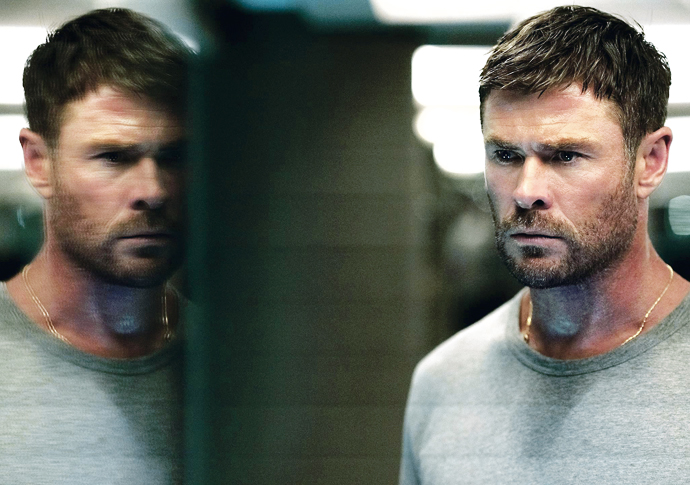 Chris Hemsworth in Crime 101-2_Photo by Dean Rogers-Dean Rogers - © 2025 Amazon MGM Studios