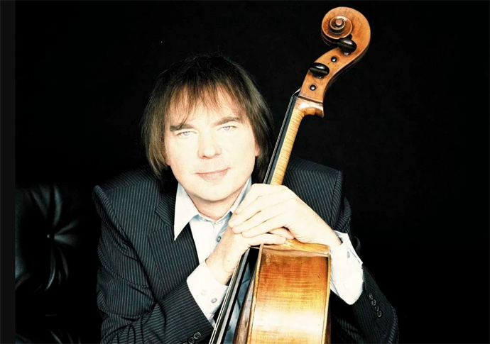 Julian Lloyd Webber_Photo Simon Fowler