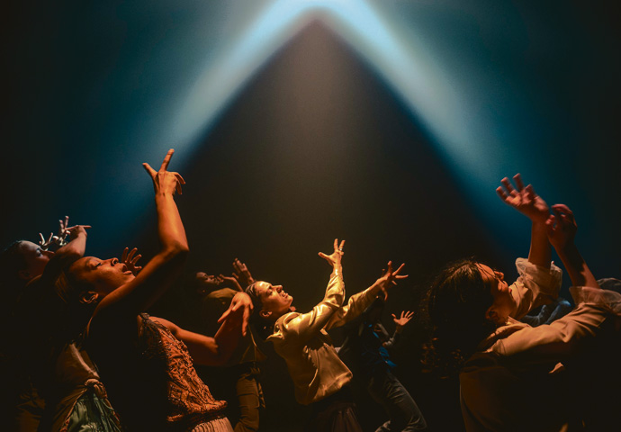 Review: Shechter II – In the Brain Theatre_N THE BRAIN _credit Todd MacDonald